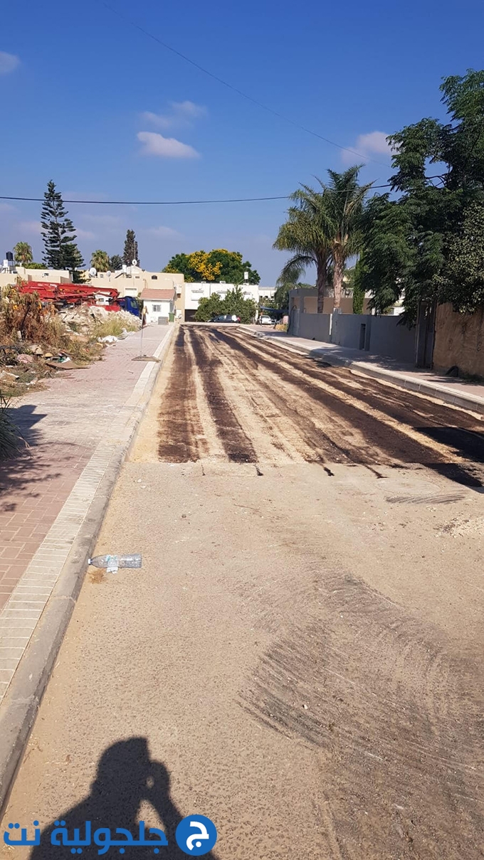 اتمام تعبيد الشارع من بيت عبد السلام رابي حتى الاوديتوريوم